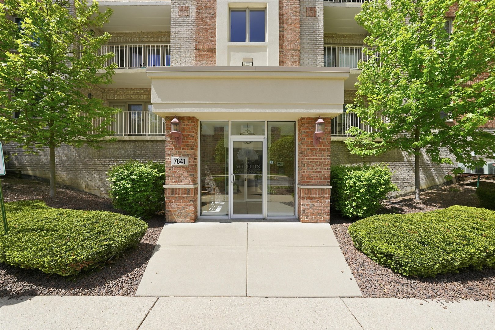 7841 W 157th Street #305, Orland Park, IL