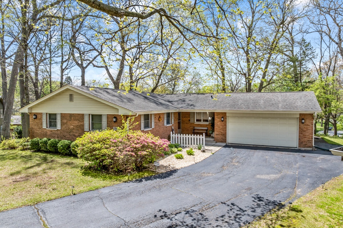 1111 Edgewood Circle, Rockford, IL