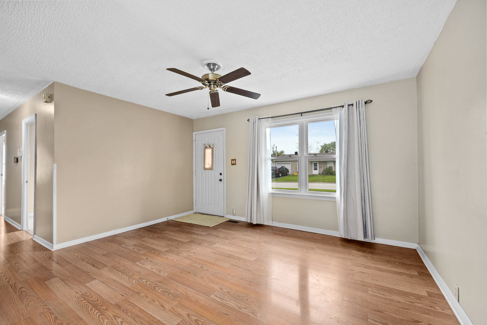 625 Lynn Avenue, Romeoville, IL