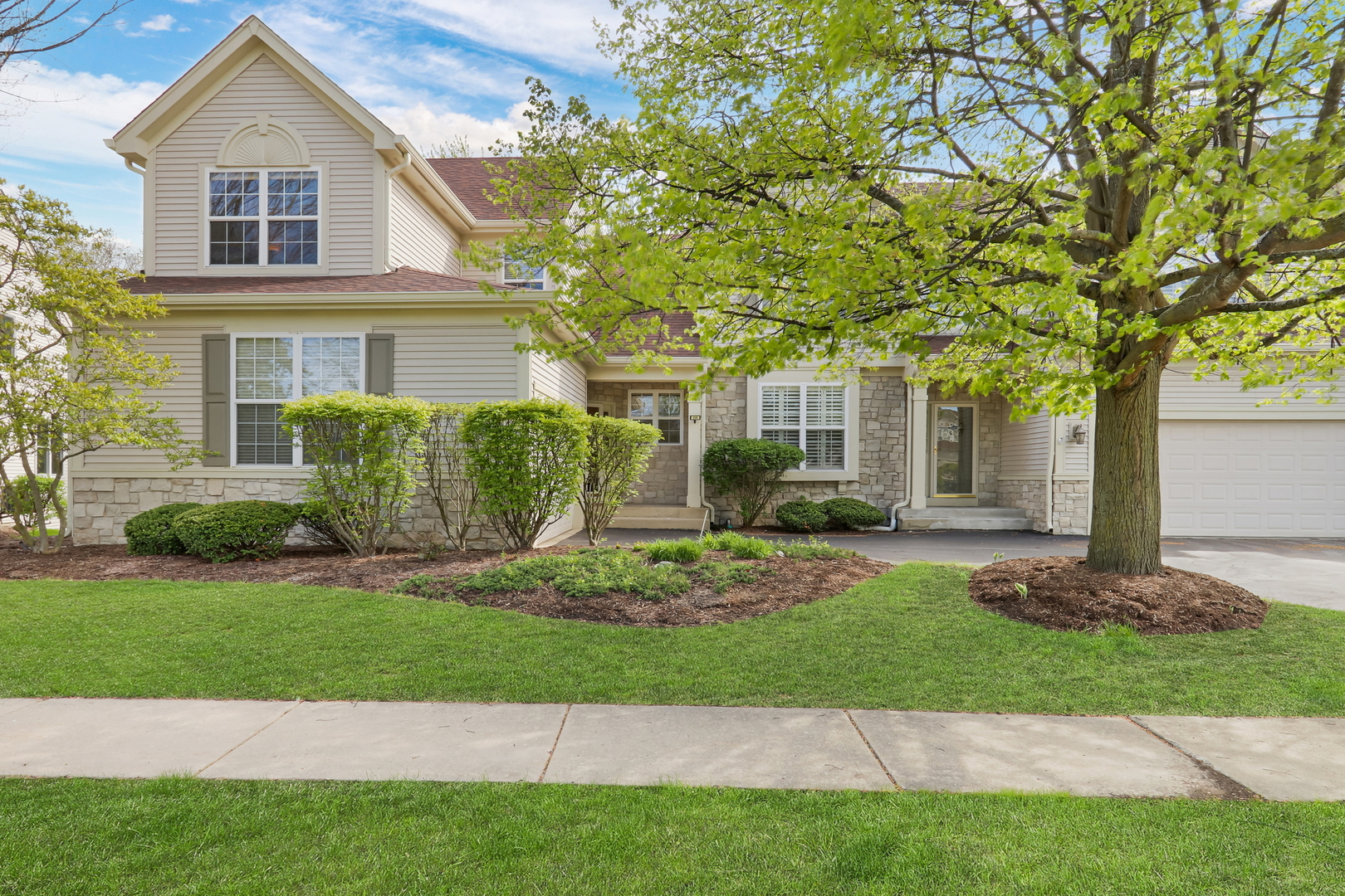 215 Berkshire Drive, Lake Villa, IL