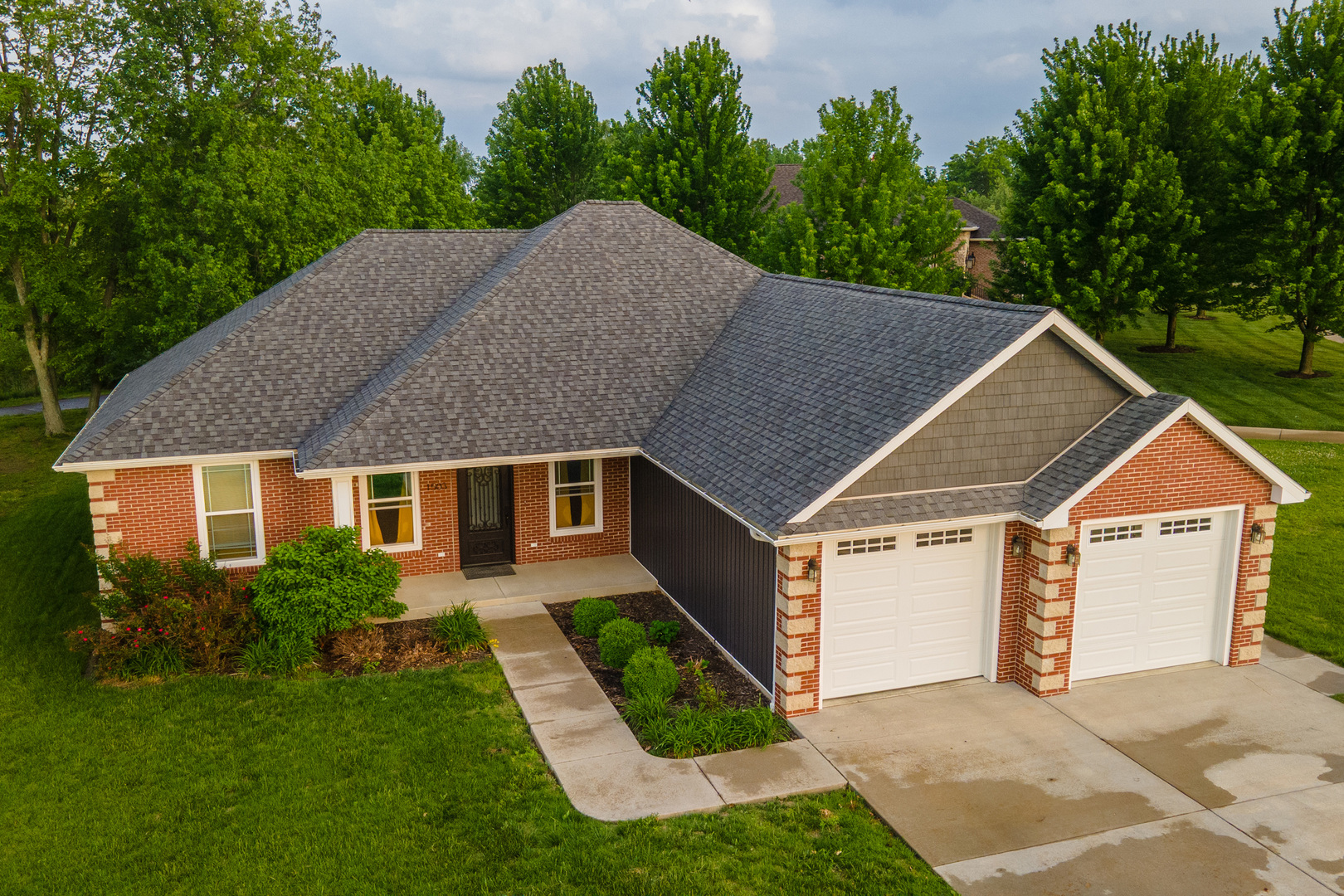 1503 Champions Drive, Marion, IL