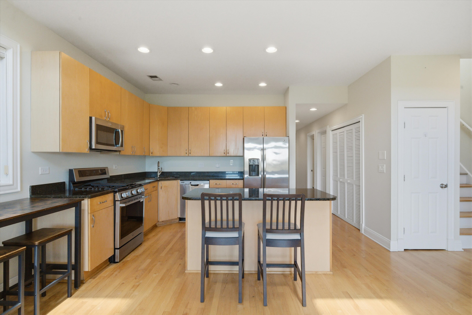 1656 W Augusta Boulevard #3W, Chicago, IL