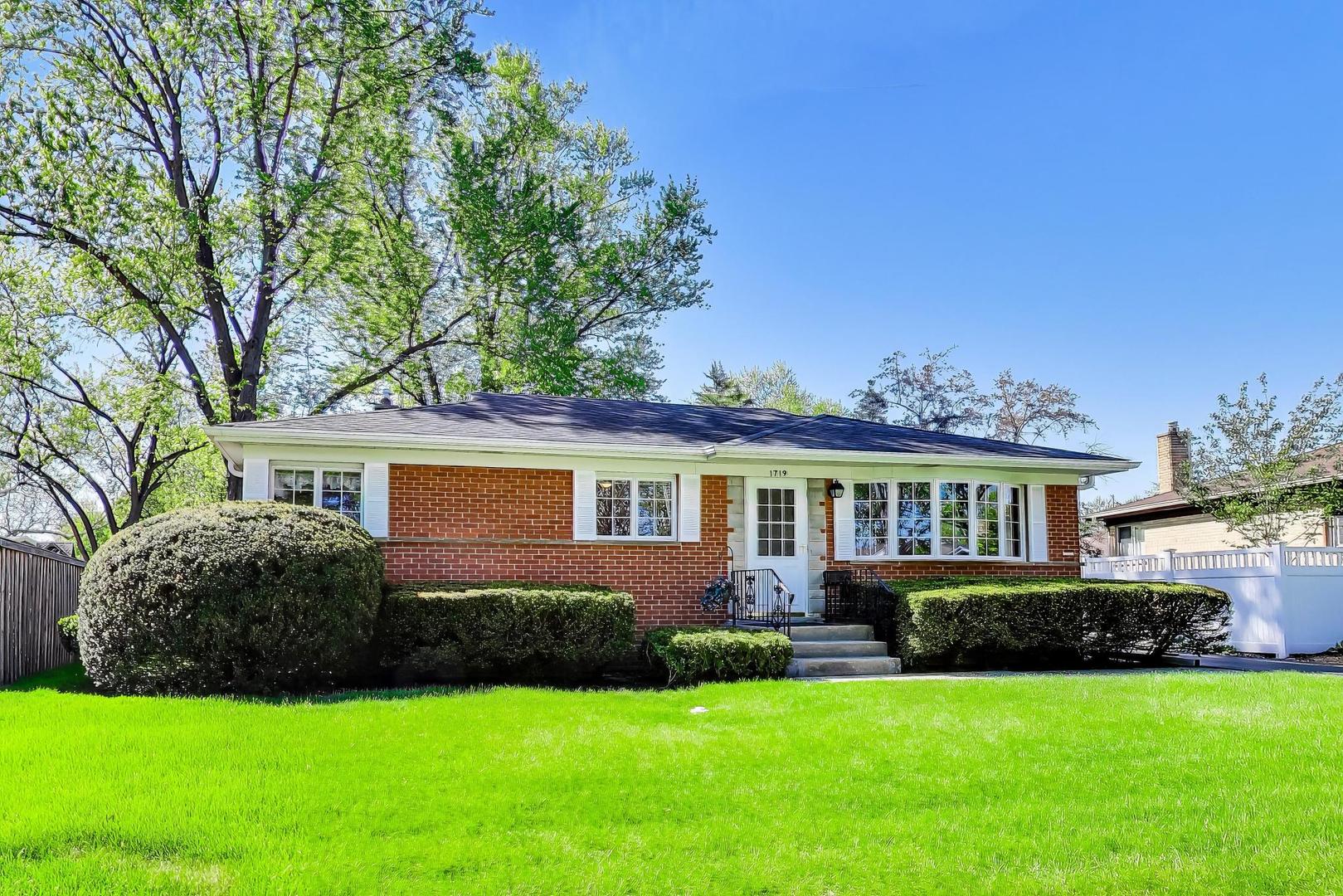 1719 Verde Drive, Mount Prospect, IL