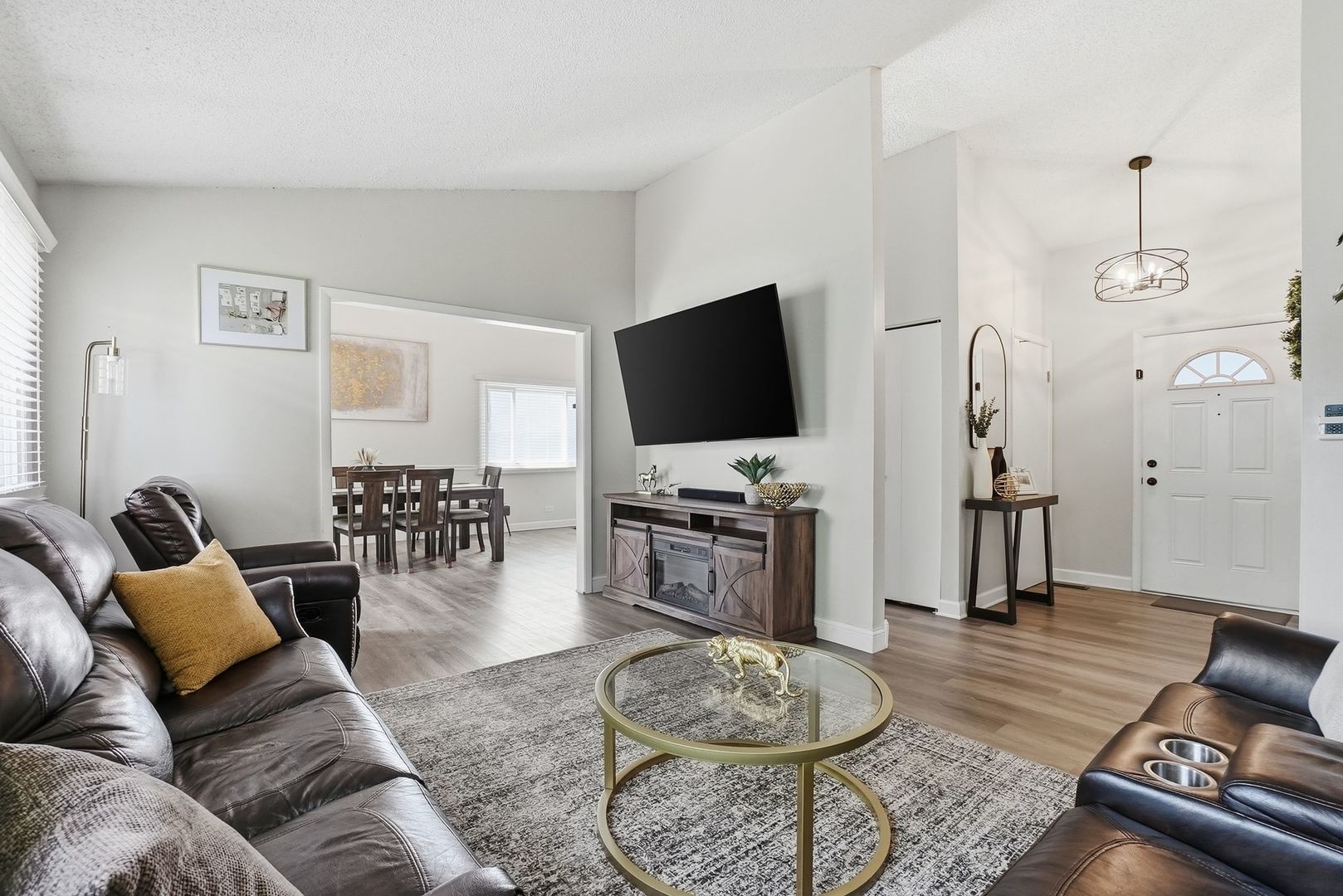3895 Clipper Drive, Hanover Park, IL
