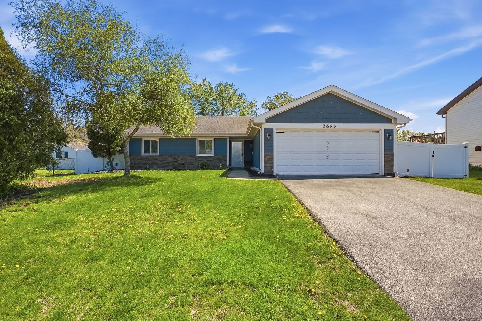 3895 Clipper Drive, Hanover Park, IL