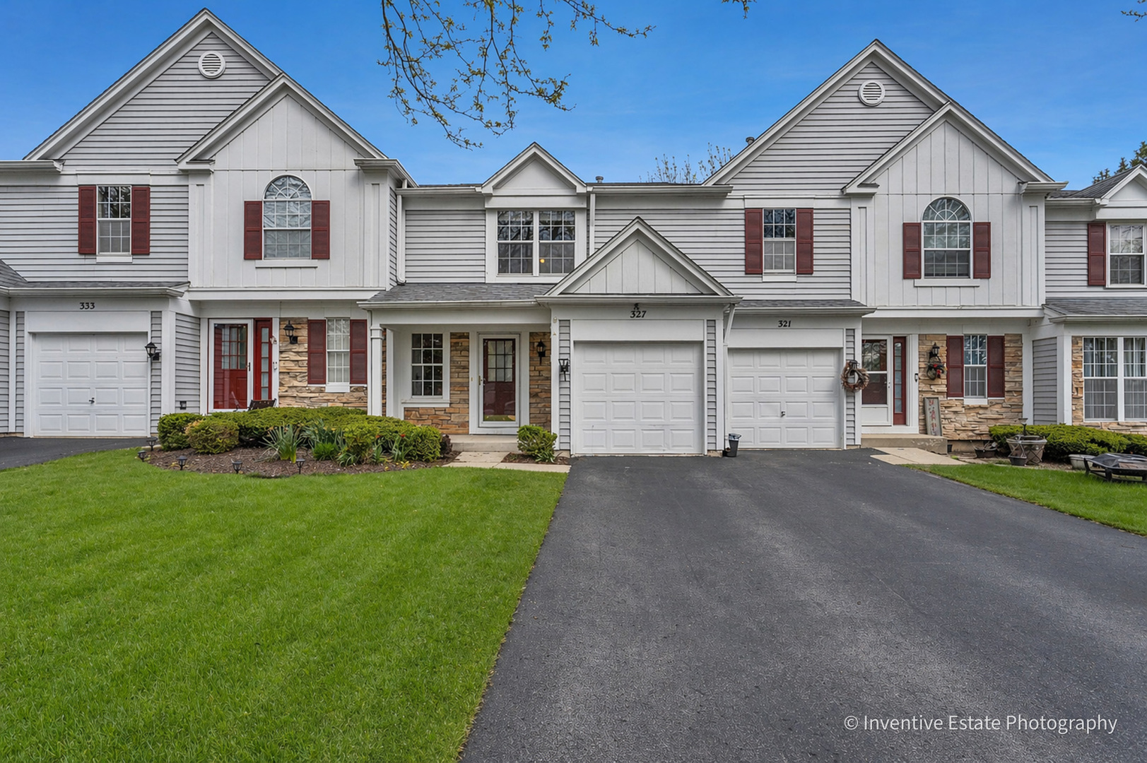 327 Shadybrook Lane, Aurora, IL