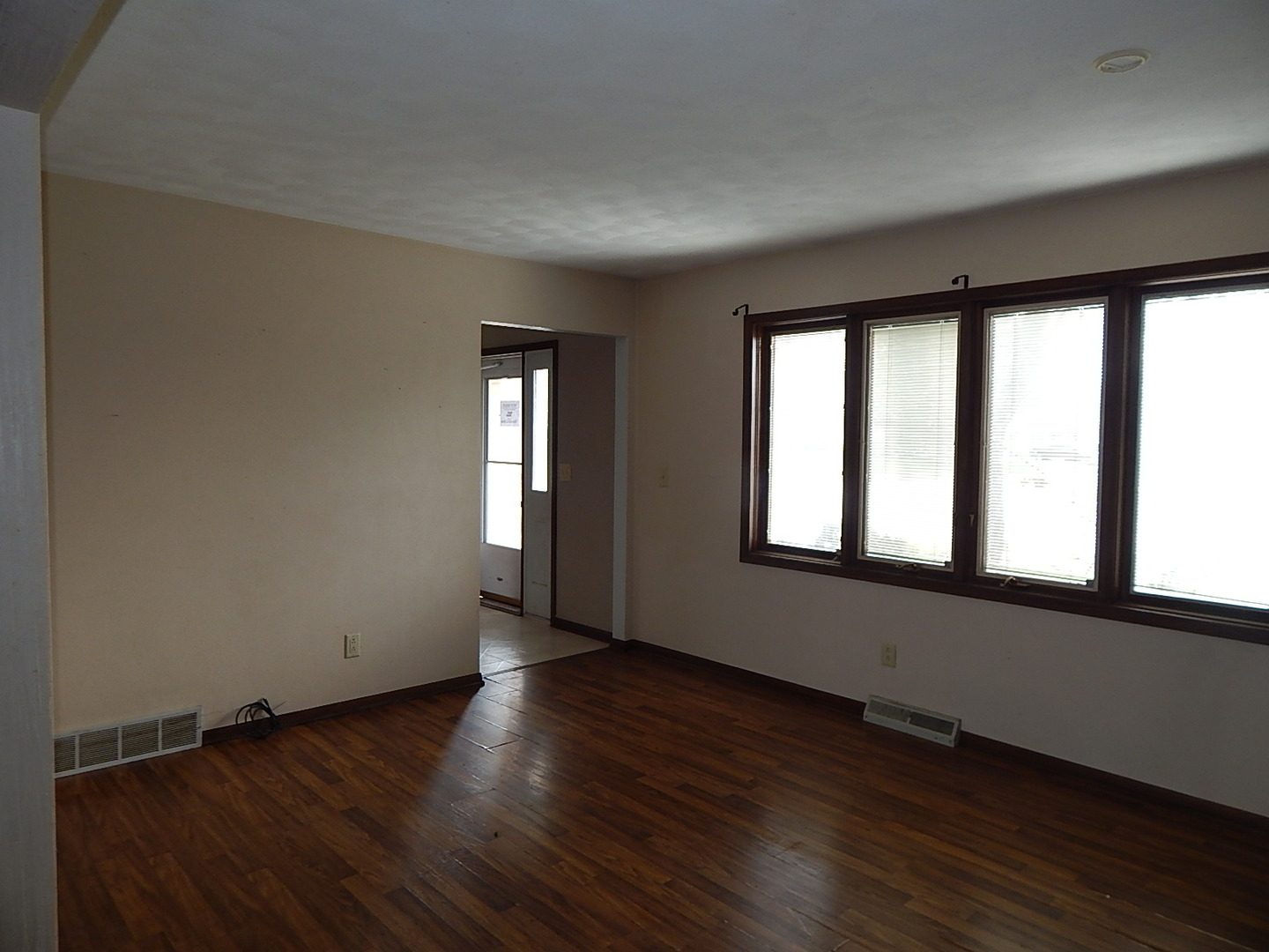 513 S 7th Street, Eldridge, IA