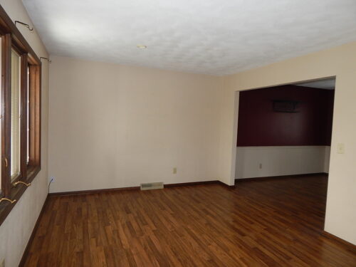 513 S 7th Street, Eldridge, IA