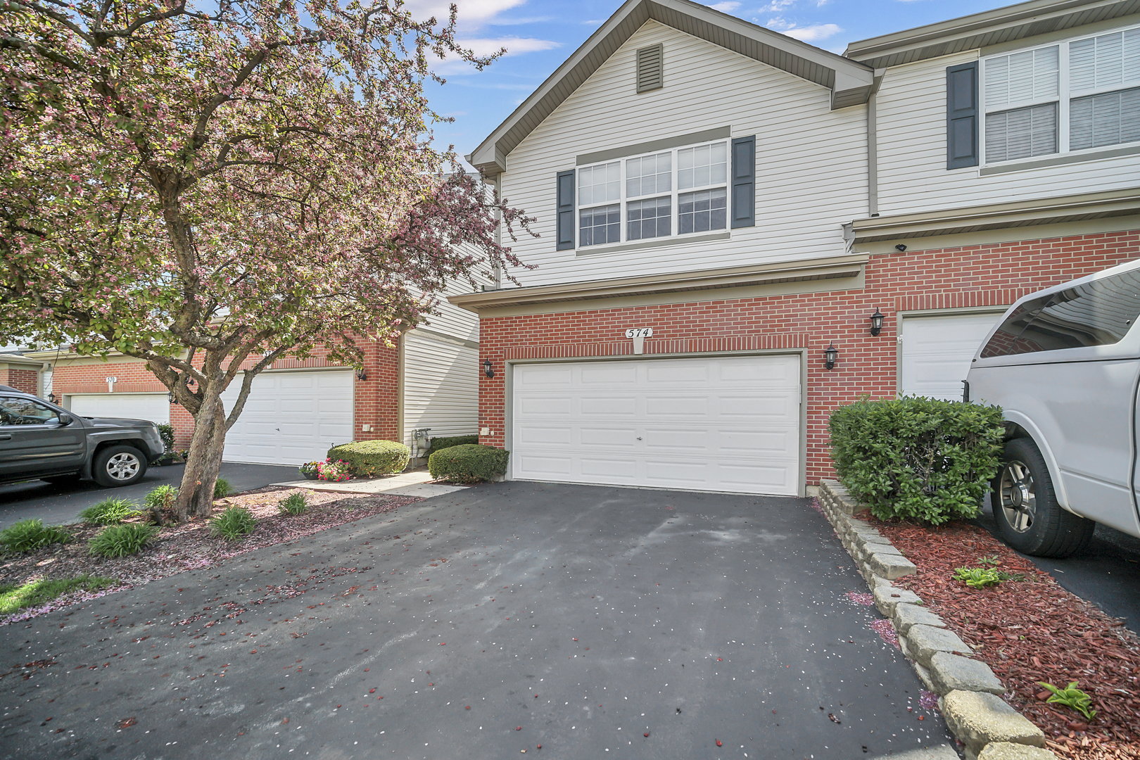 574 N Fox Trail #574, Round Lake, IL