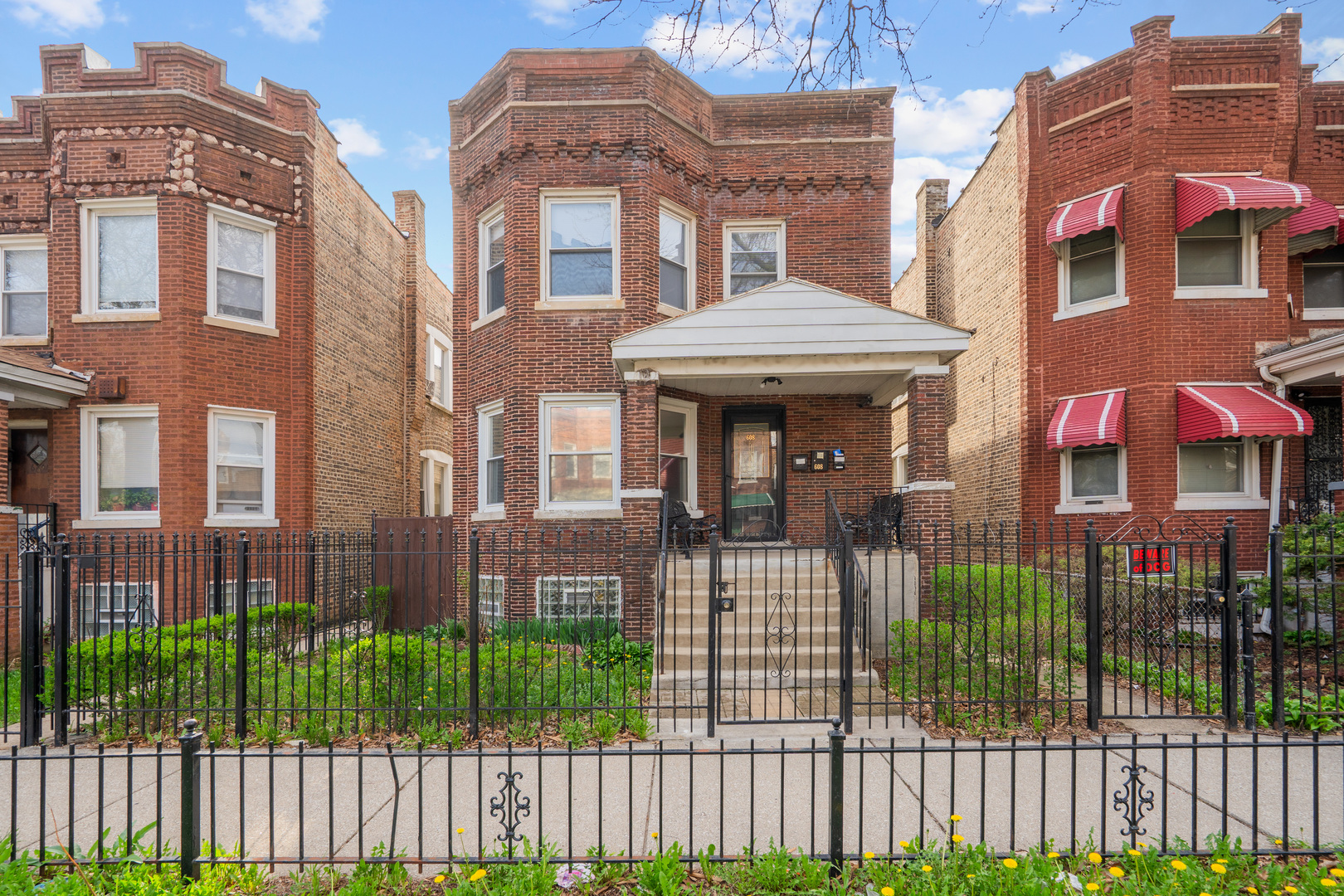608 N Monticello Avenue, Chicago, IL