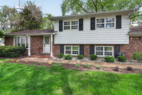 8607 Main Street, Downers Grove, IL