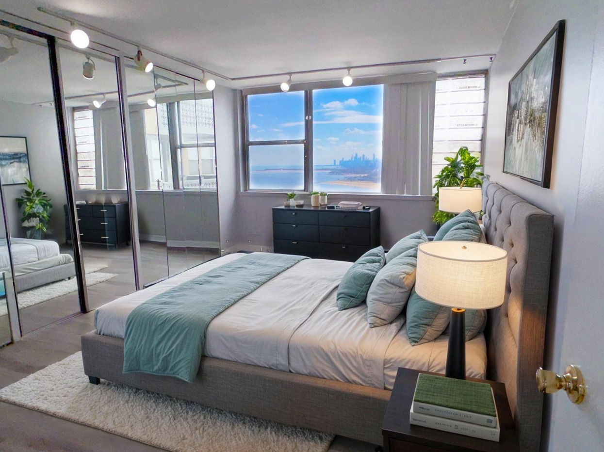 6301 N Sheridan Road #24E, Chicago, IL