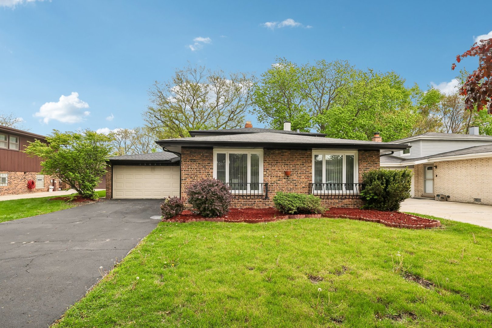 15631 E END Avenue, Dolton, IL