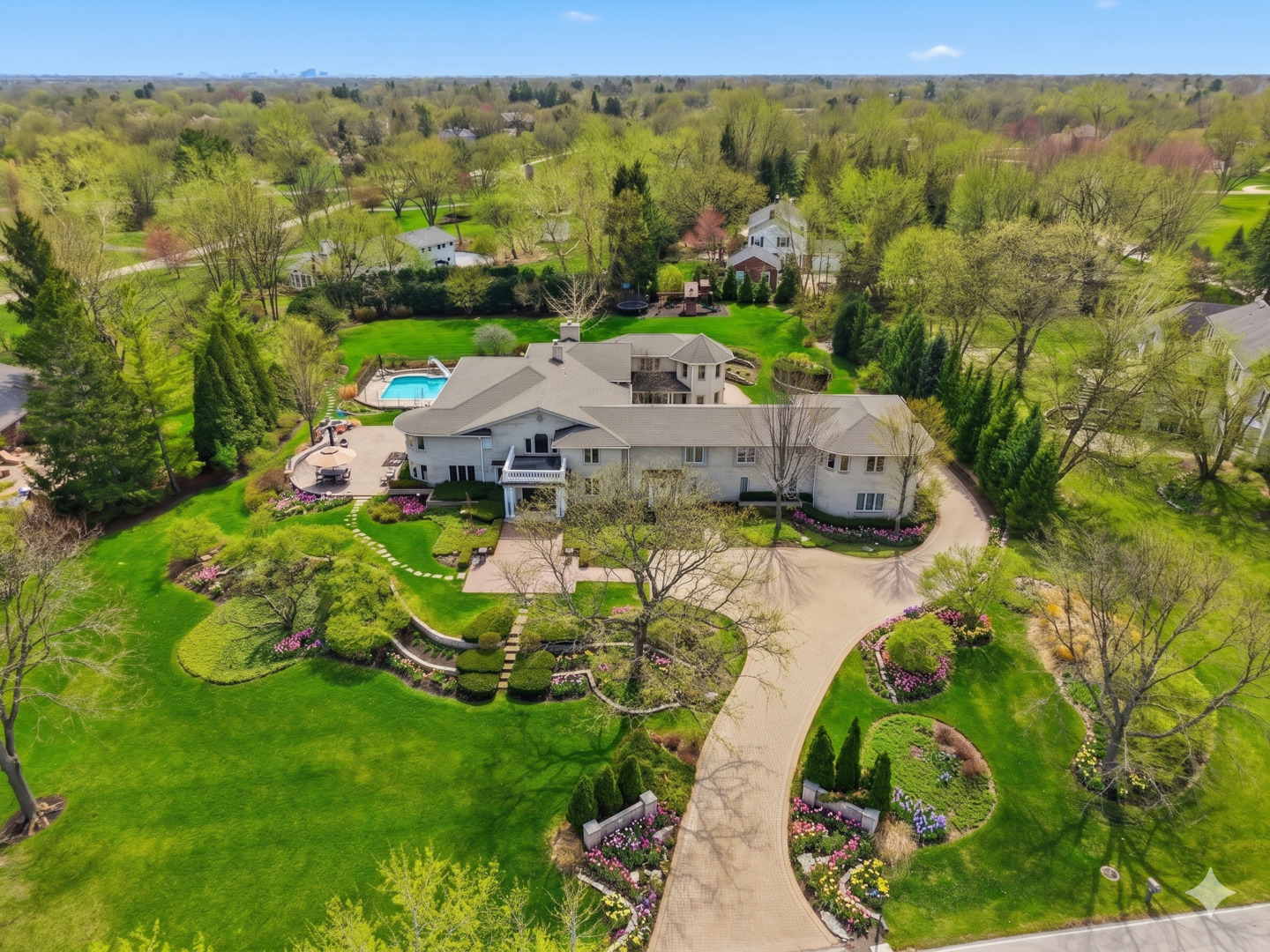 1877 Banbury Road, Inverness, IL