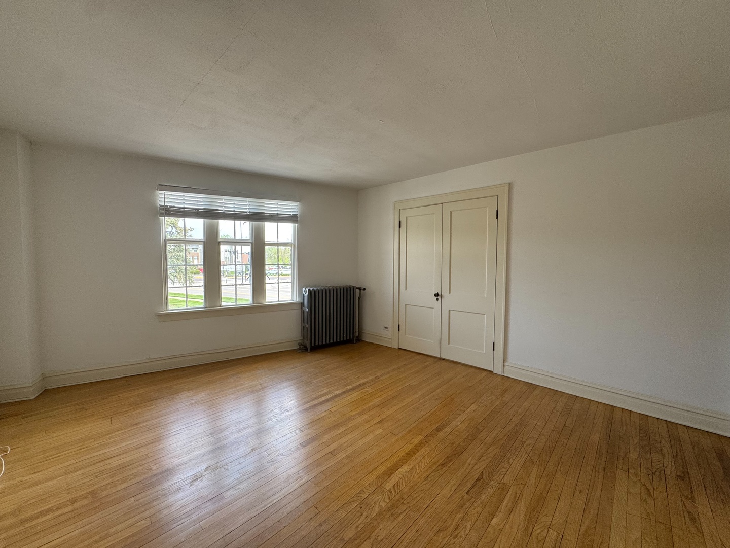 28w579 Stafford Place #1, Warrenville, IL