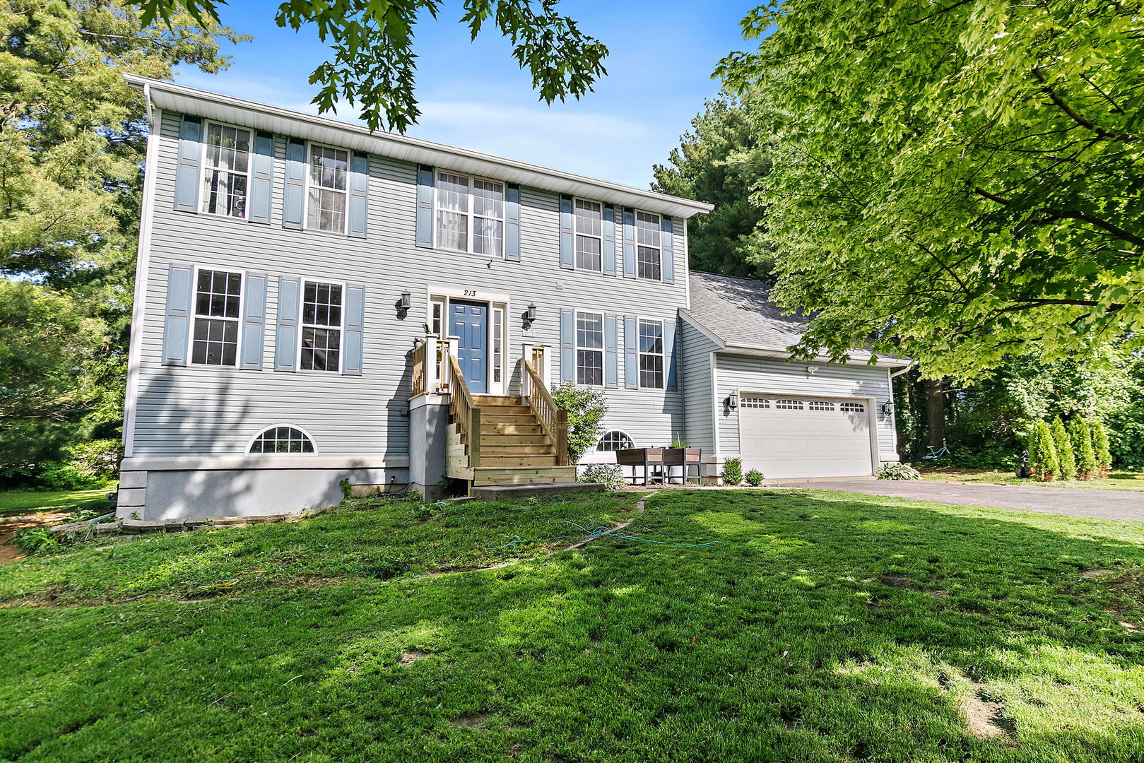 213 SW Griffin Place, Poplar Grove, IL