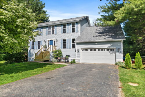 213 SW Griffin Place, Poplar Grove, IL