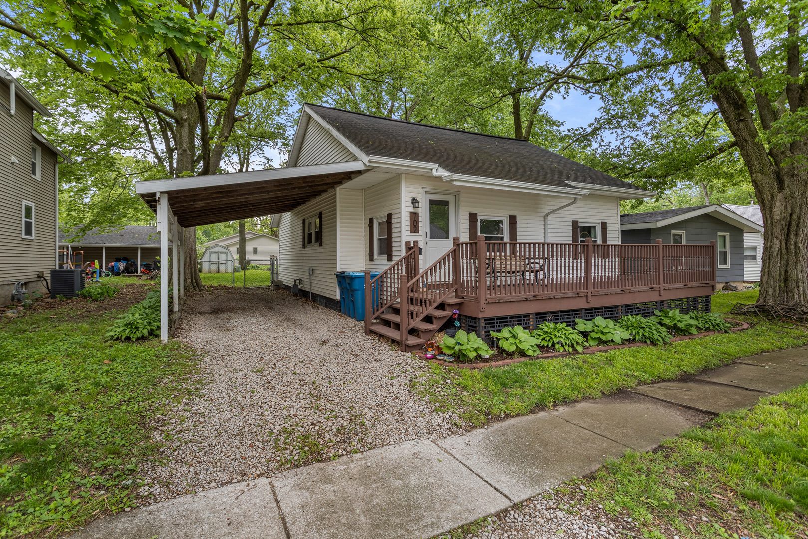 702 E Lincoln Street, Monticello, IL
