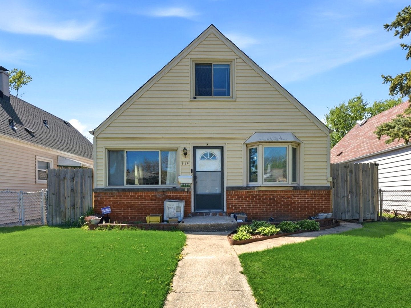 114 Geneva Avenue, Bellwood, IL