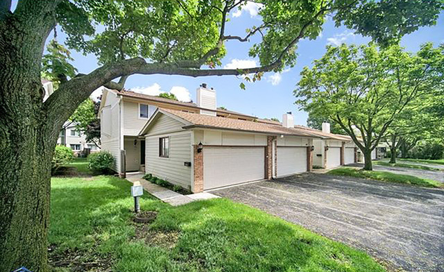 878 SWAN Lane #878, Deerfield, IL