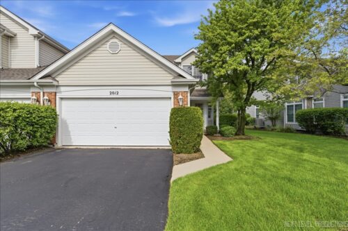 2012 WAVERLY Circle, St. Charles, IL