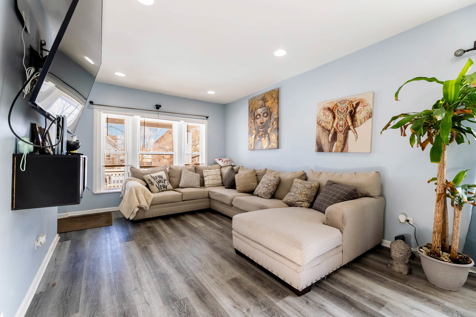 9020 S Carpenter Street, Chicago, IL