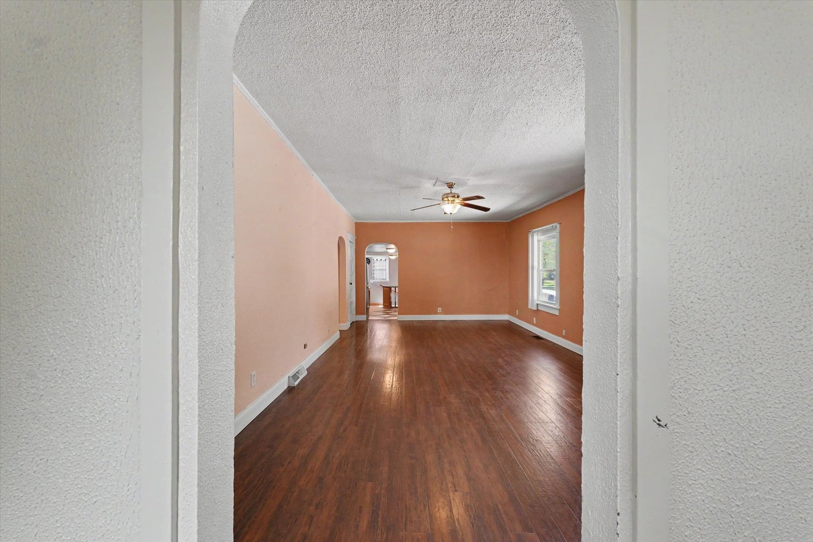 518 W Harrison Street, Villa Grove, IL