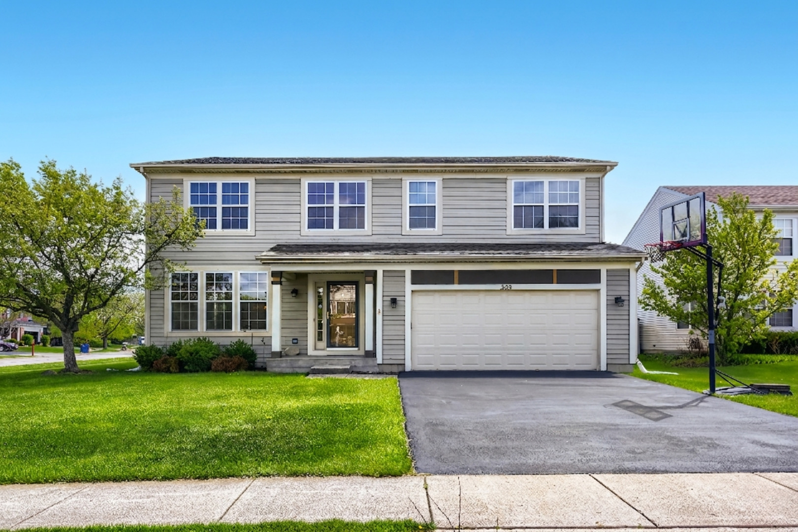 555 N Haverhill Lane, South Elgin, IL