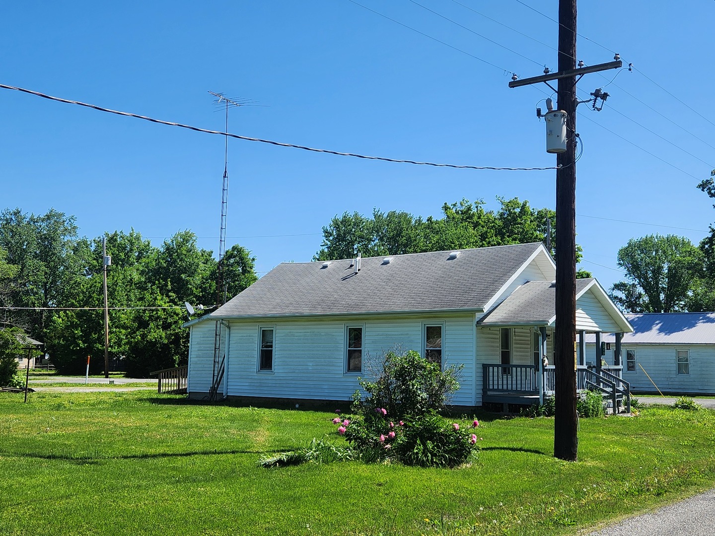 1313 W Water Street, Pinckneyville, IL