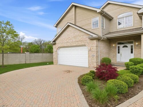 3098 Rosebrook Circle, Westchester, IL