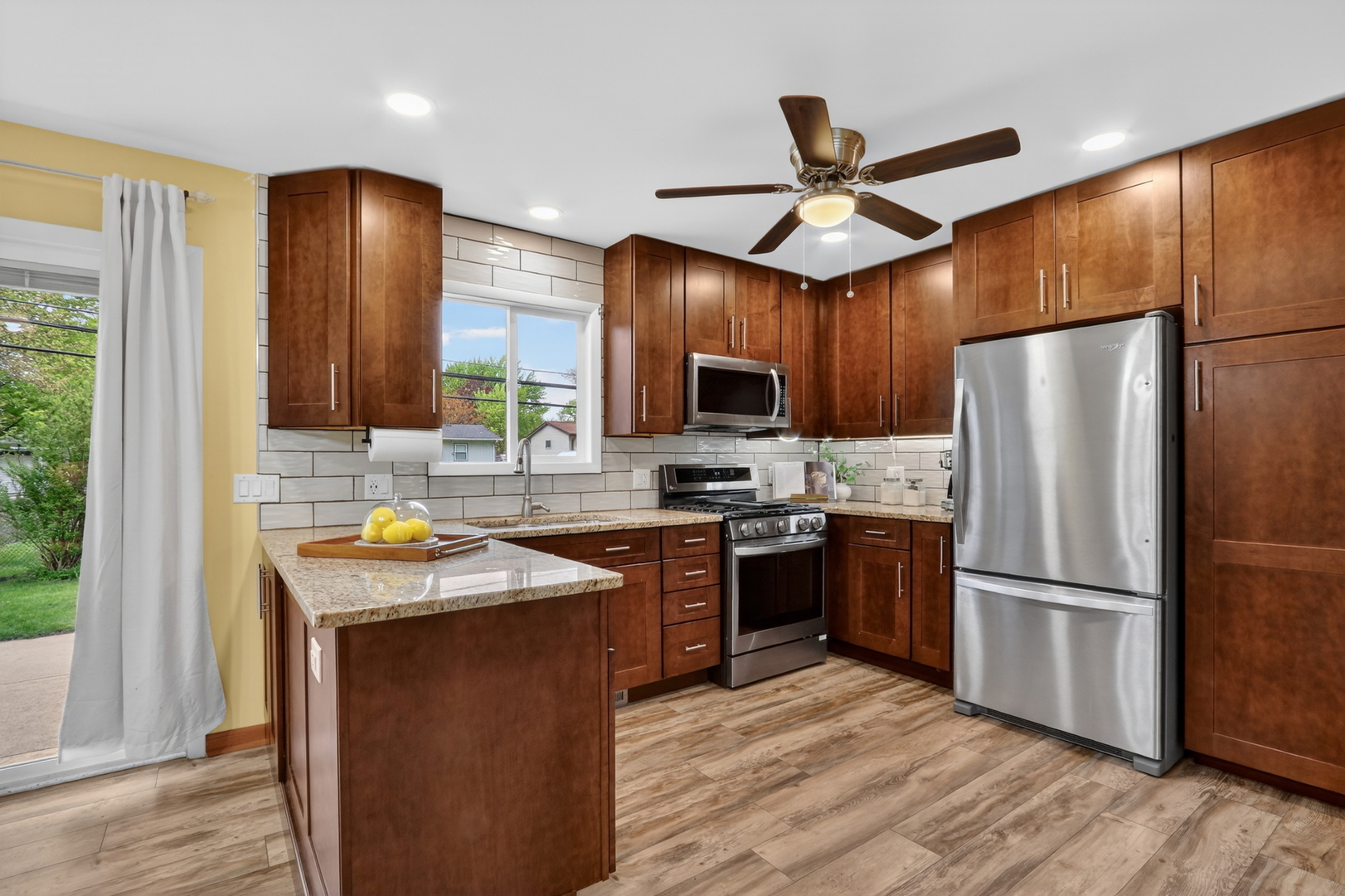 18320 W Linda Lane, Gurnee, IL