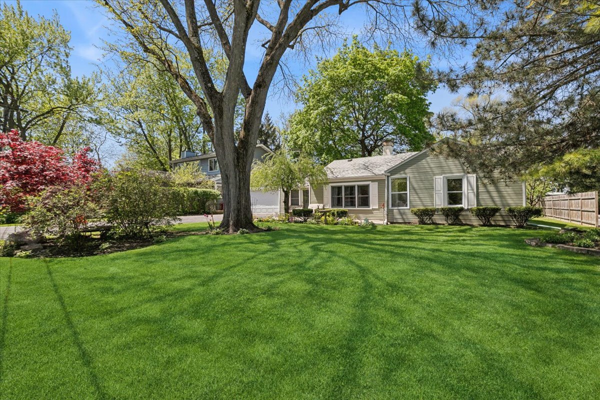19762 W West Shore Drive, Mundelein, IL