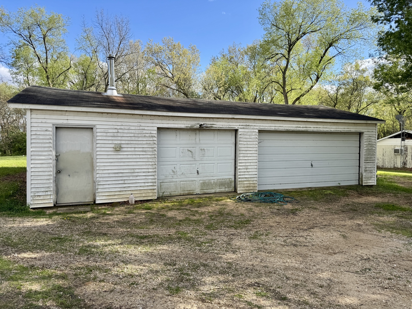 1079 Brewster Road, Amboy, IL