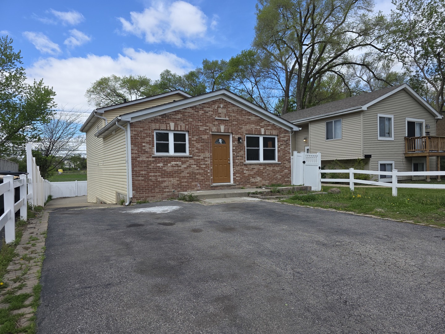 306 Brierhill Drive, Round Lake Park, IL