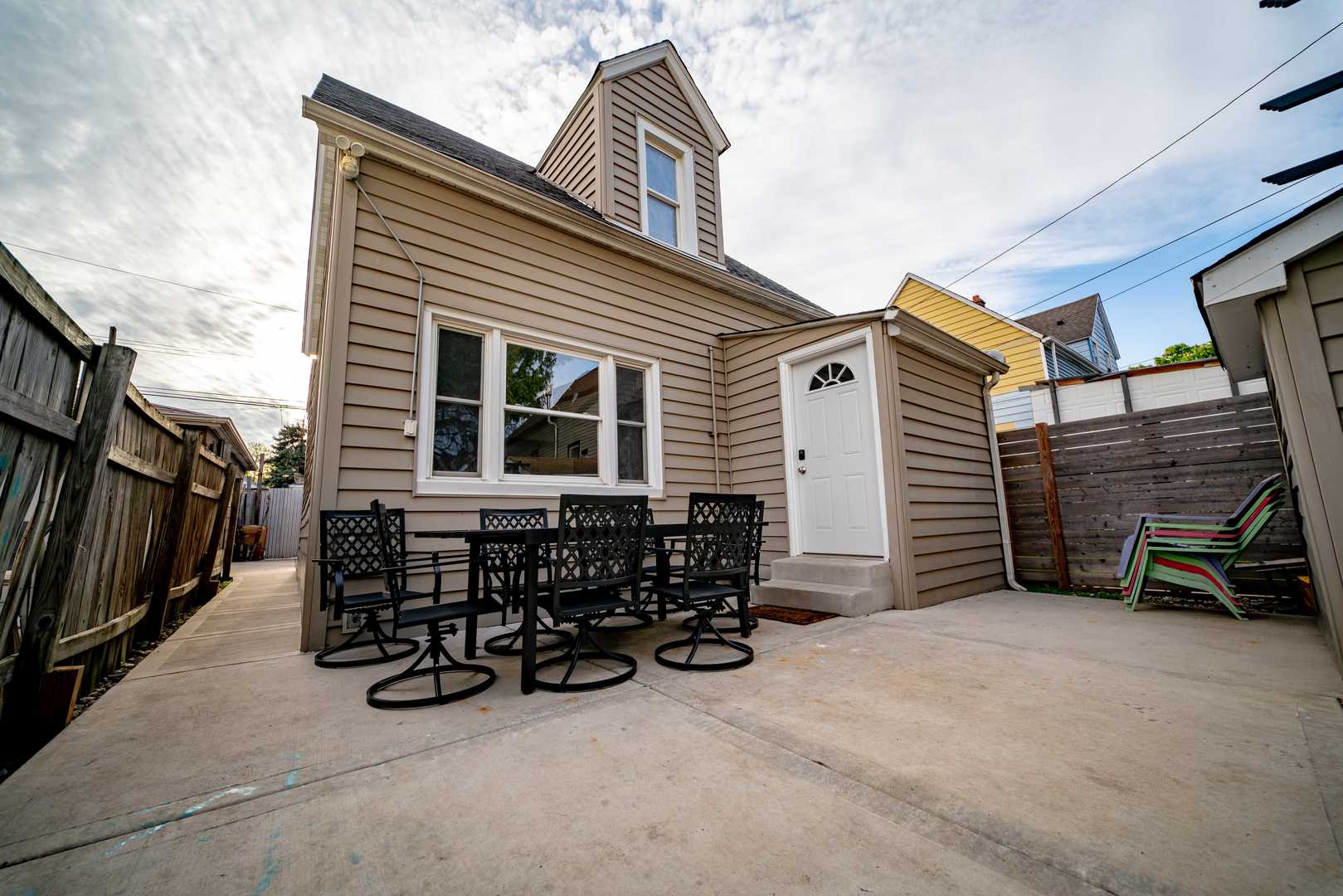 2208 N Lorel Avenue, Chicago, IL