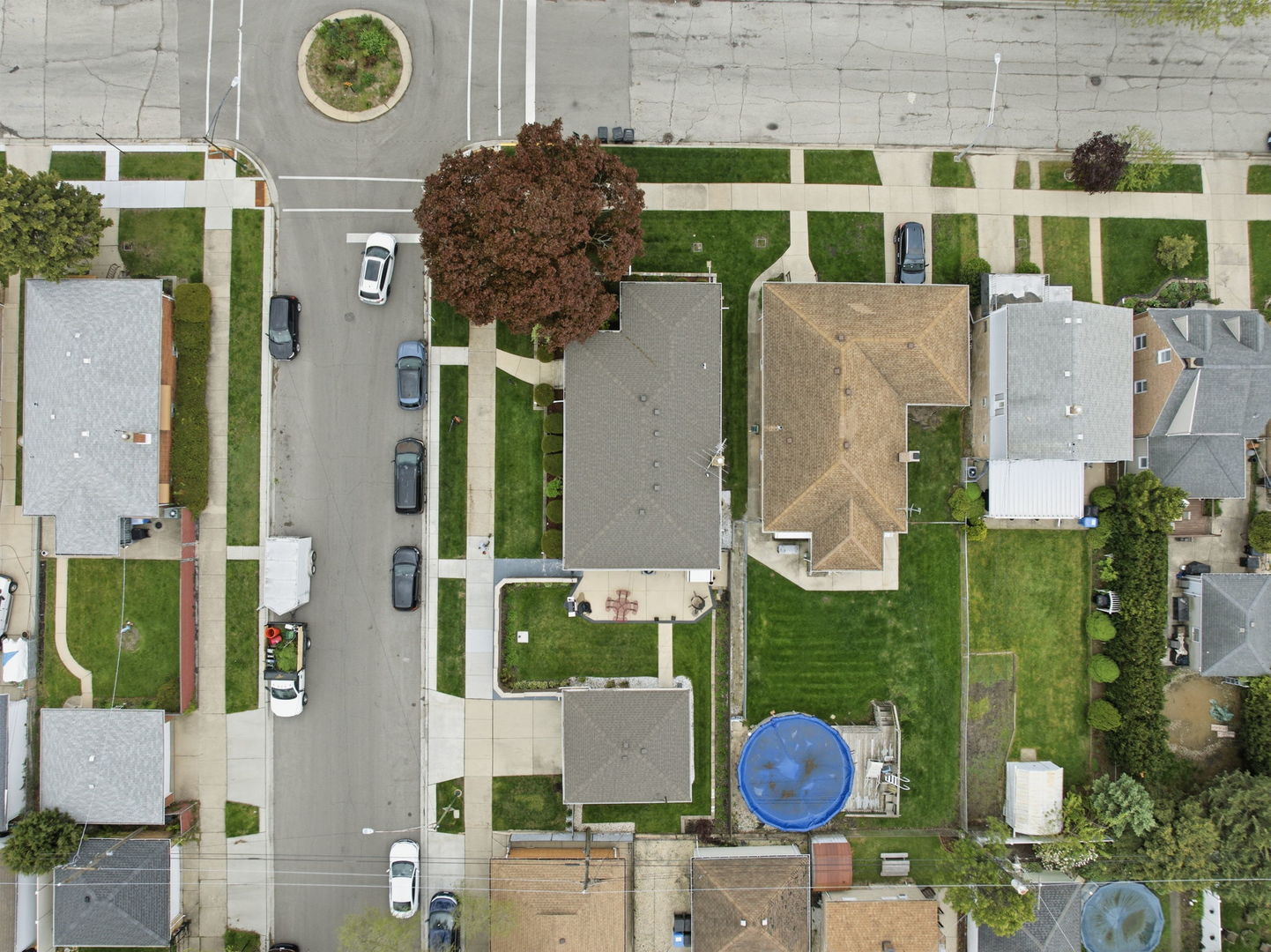 7235 W Barry Avenue, Chicago, IL