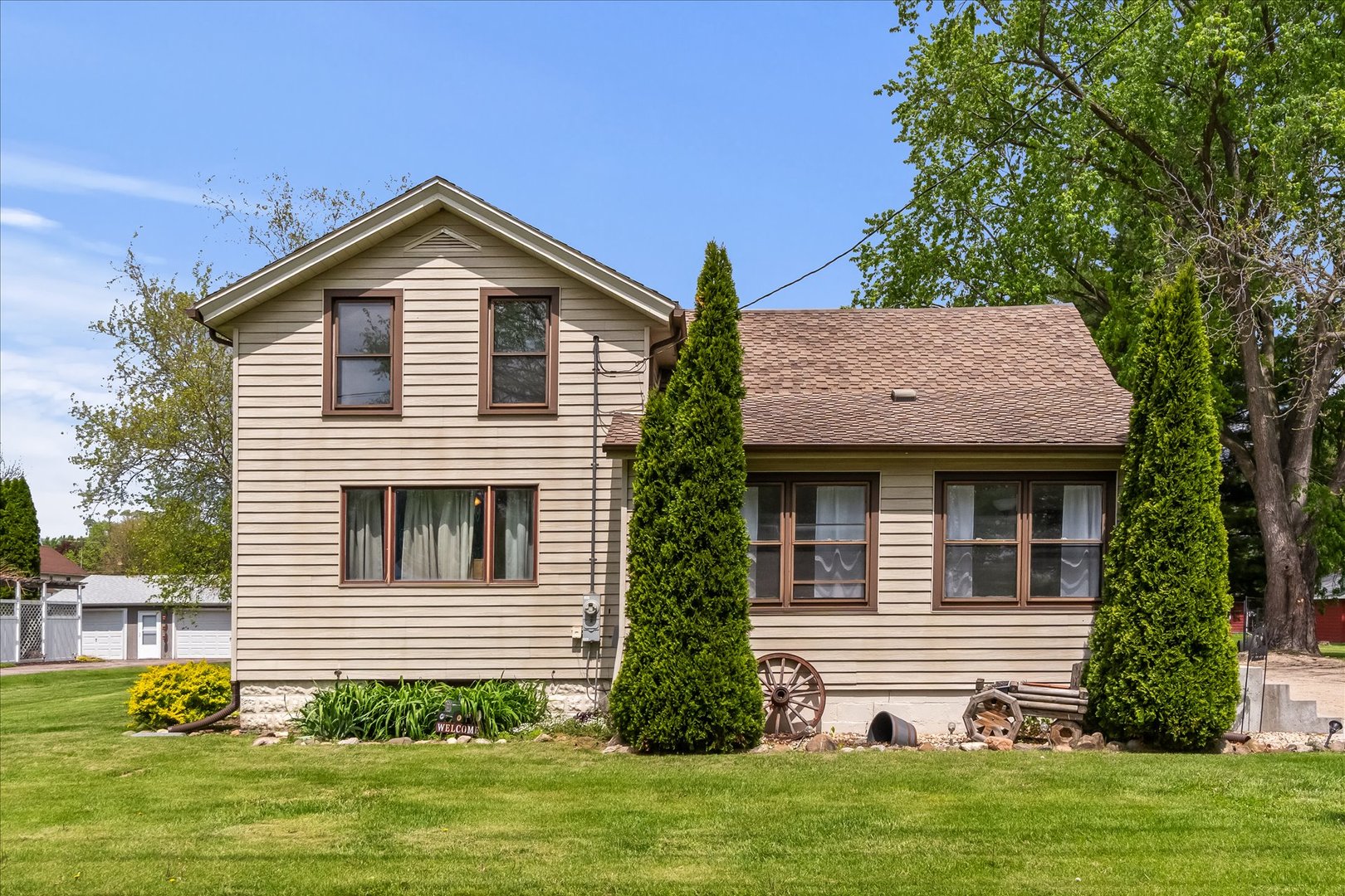 440 E LaSalle Street, Somonauk, IL
