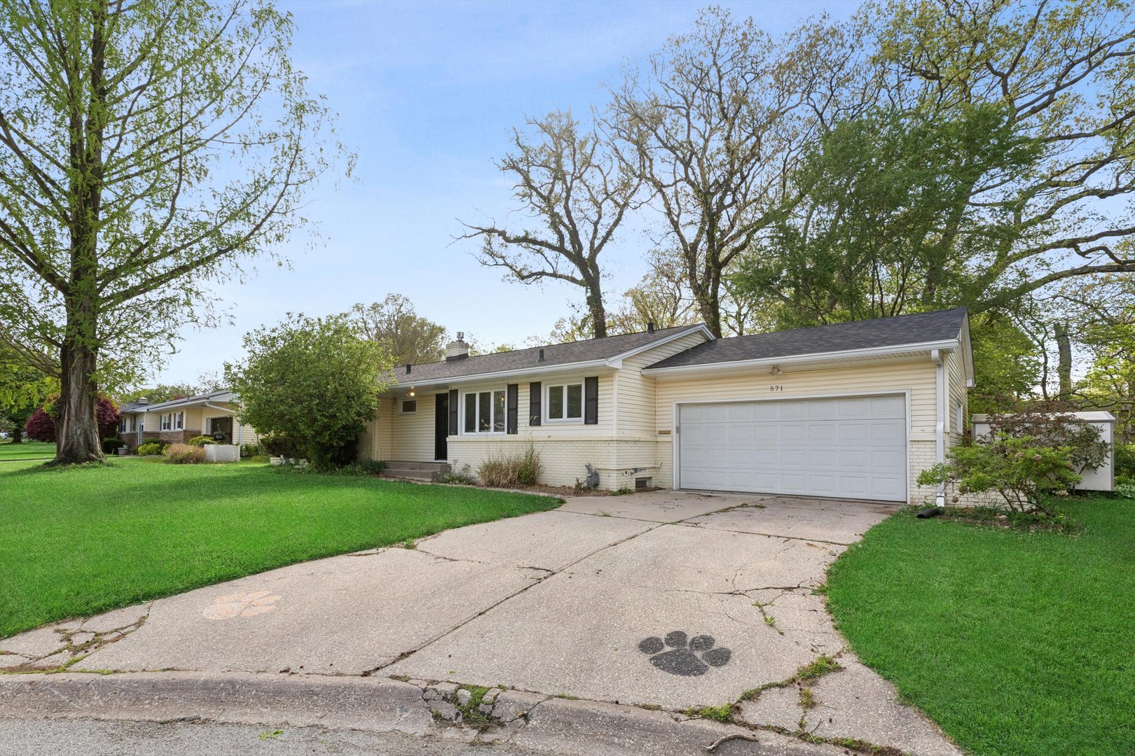 571 26th Avenue Court, East Moline, IL