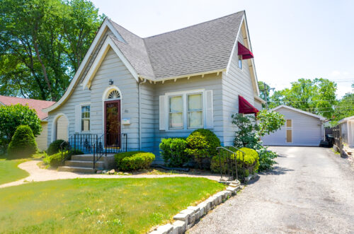 221 W Courtland Street, Mundelein, IL