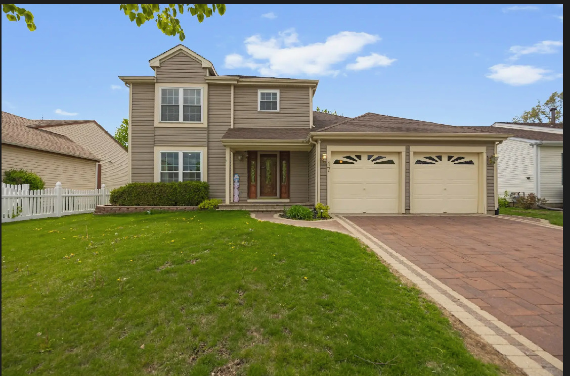 17 Buchanan Lane, Streamwood, IL