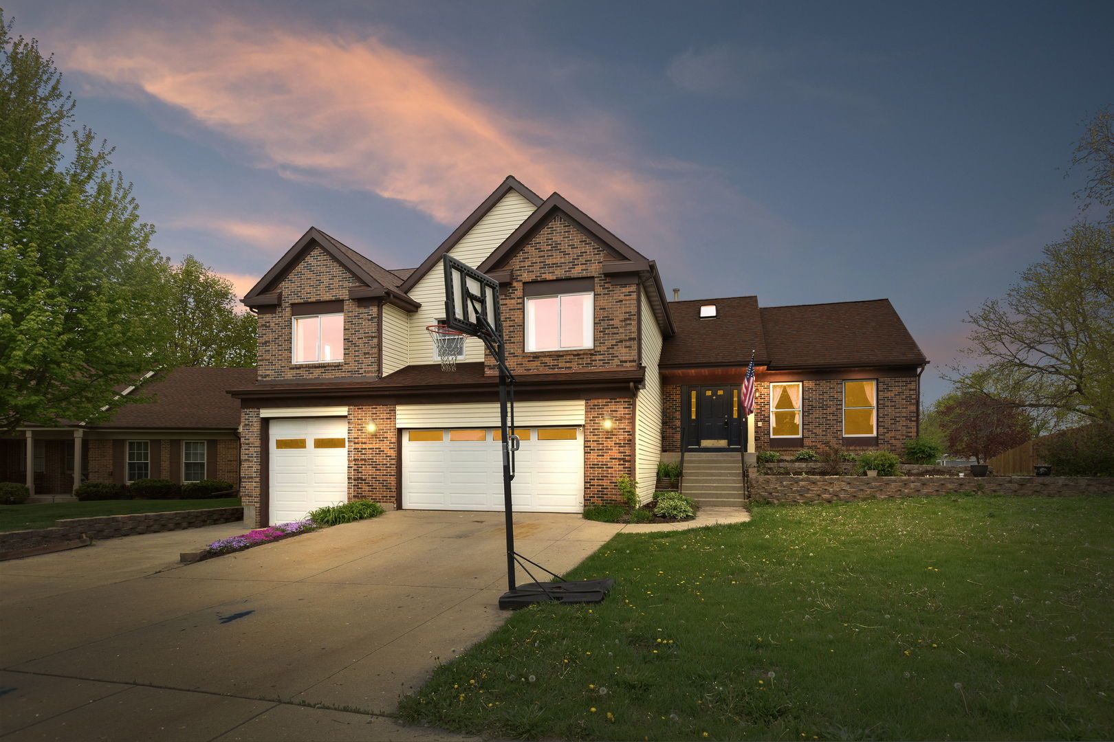 6 Cambridge Court, Cary, IL