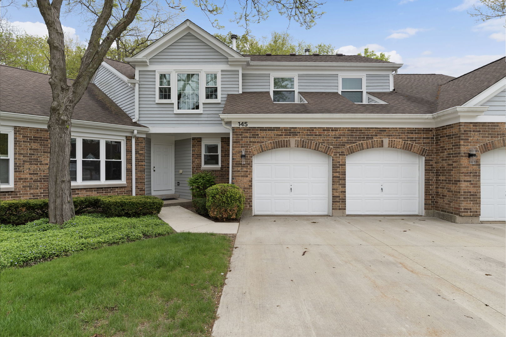 145 Willow Parkway, Buffalo Grove, IL