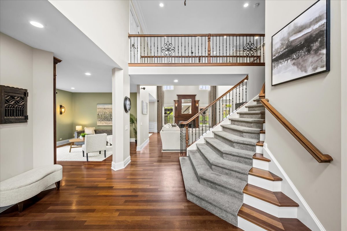 3390 Whirlaway Drive, Northbrook, IL