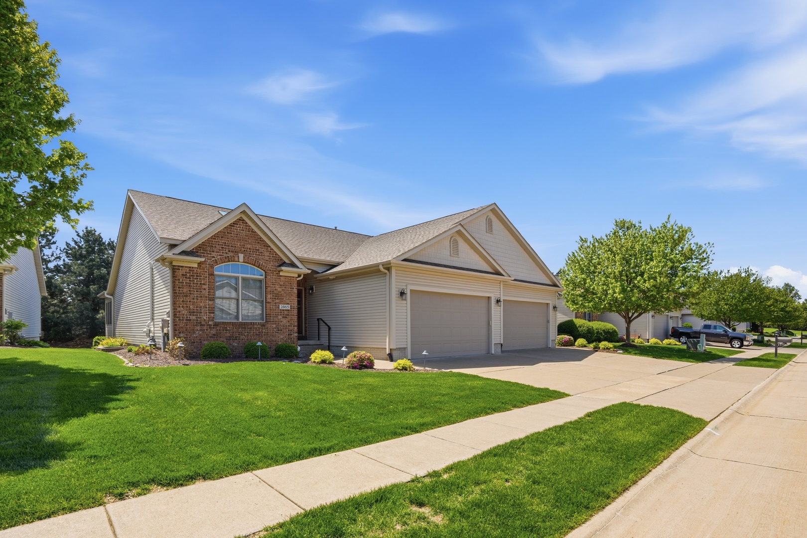 2865 Villa Court, Bettendorf, IA
