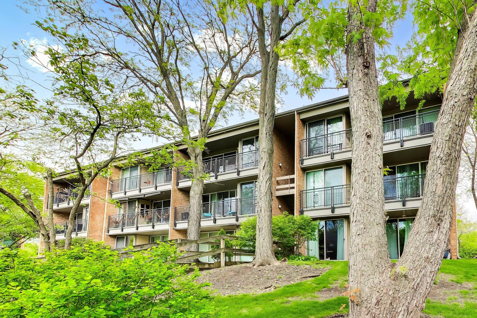 1501 Fairway Drive #1F, Lisle, IL