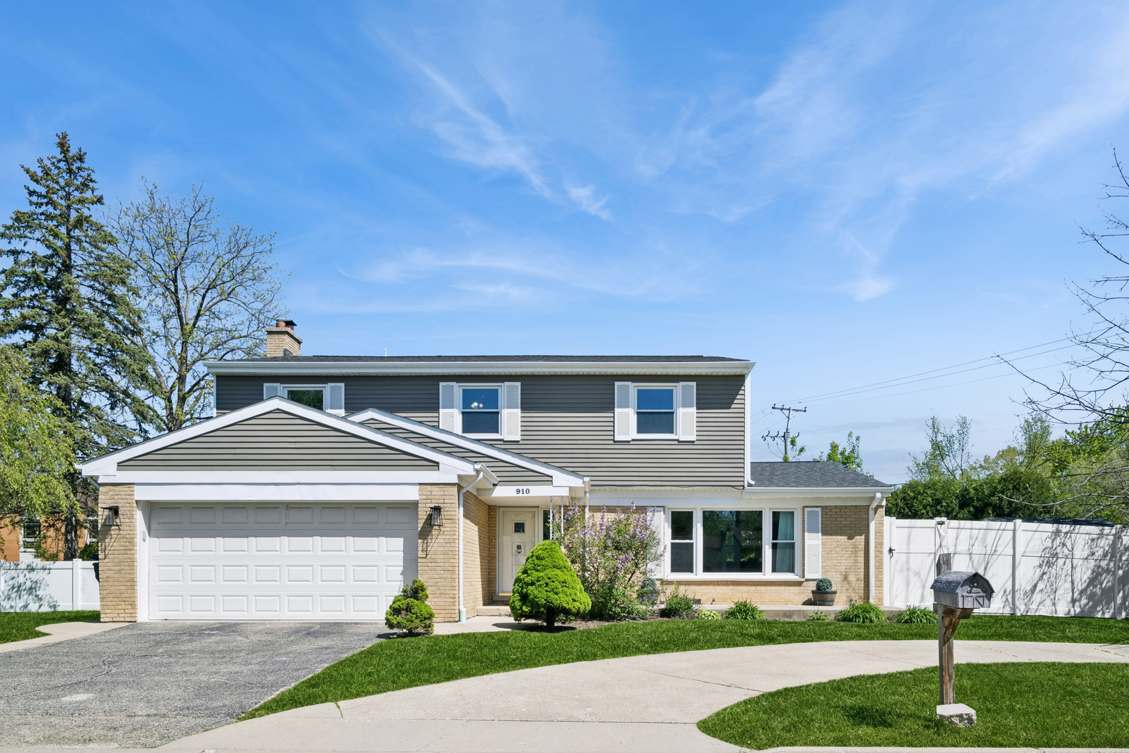 910 Birch Court, Deerfield, IL