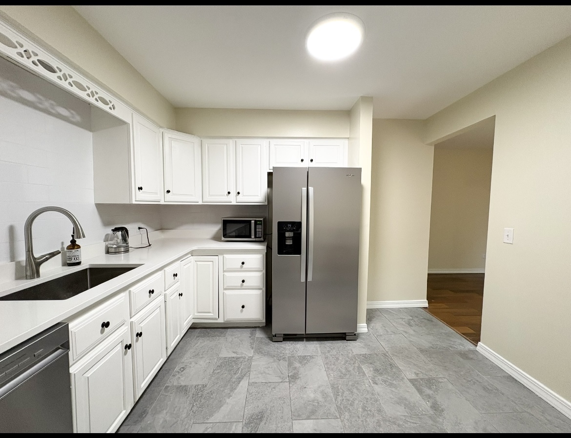 2343 Ogden Avenue #3, Downers Grove, IL