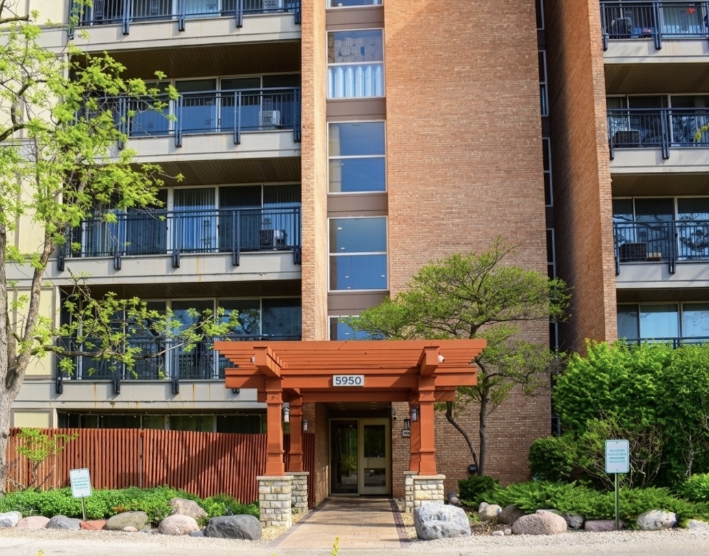 5950 Oakwood Drive #4A, Lisle, IL