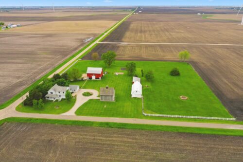 303 2900E County Road, Rutland, IL