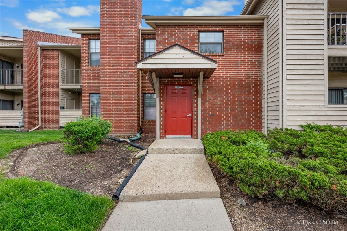 2060 N Rand Road #101, Palatine, IL